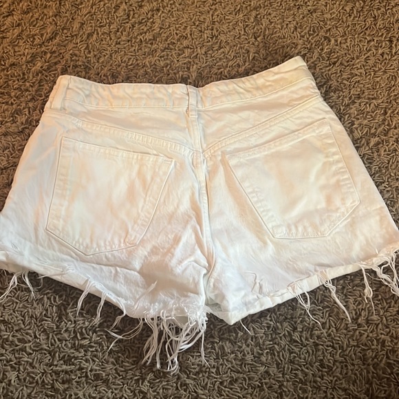 White denim Zara shorts - Picture 2 of 3
